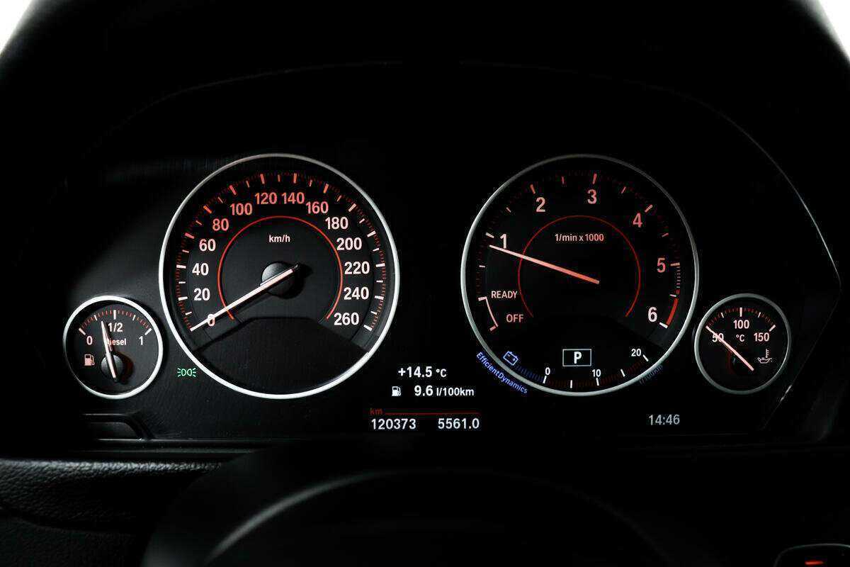 BMW 3 серии с пробегом — 2016 год. Фото: #9