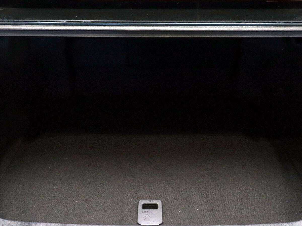 Toyota Camry с пробегом — 2019 год. Фото: #9