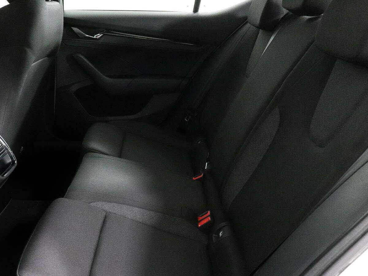 Skoda Octavia с пробегом — 2021 год. Фото: #6