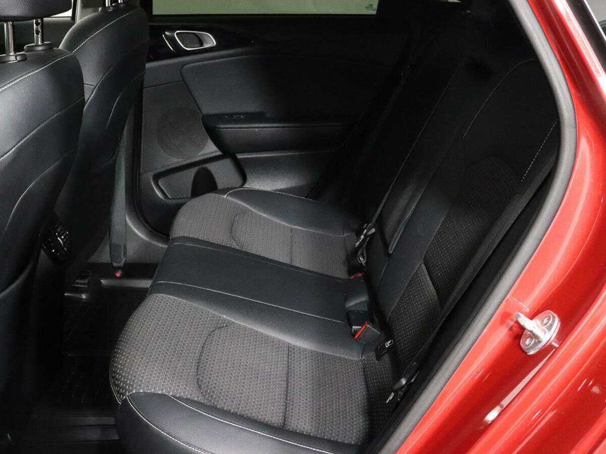 Kia Ceed с пробегом — 2018 год. Фото: #7