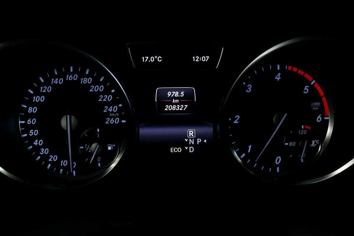 Mercedes-Benz M-Класс с пробегом — 2014 год. Фото: #9