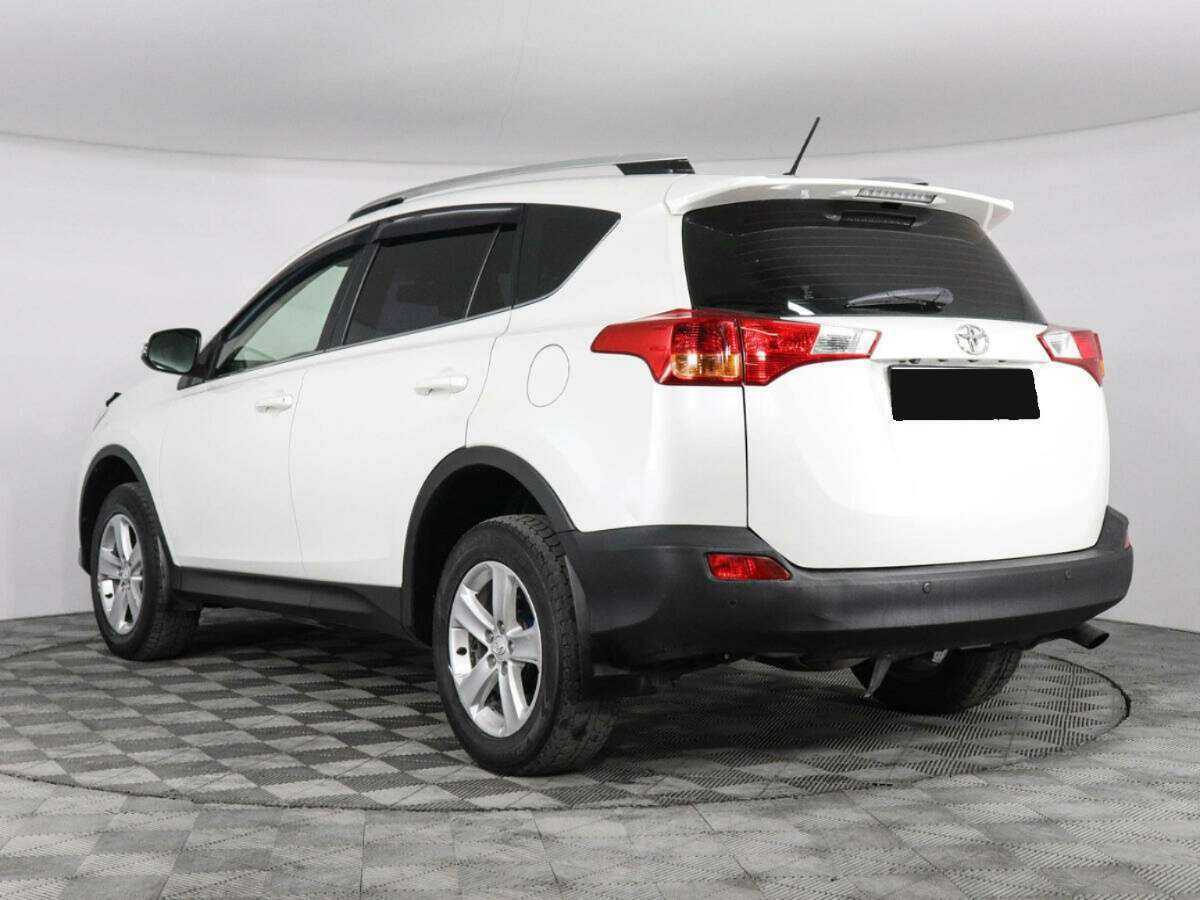 Toyota RAV4 с пробегом — 2014 год. Фото: #6