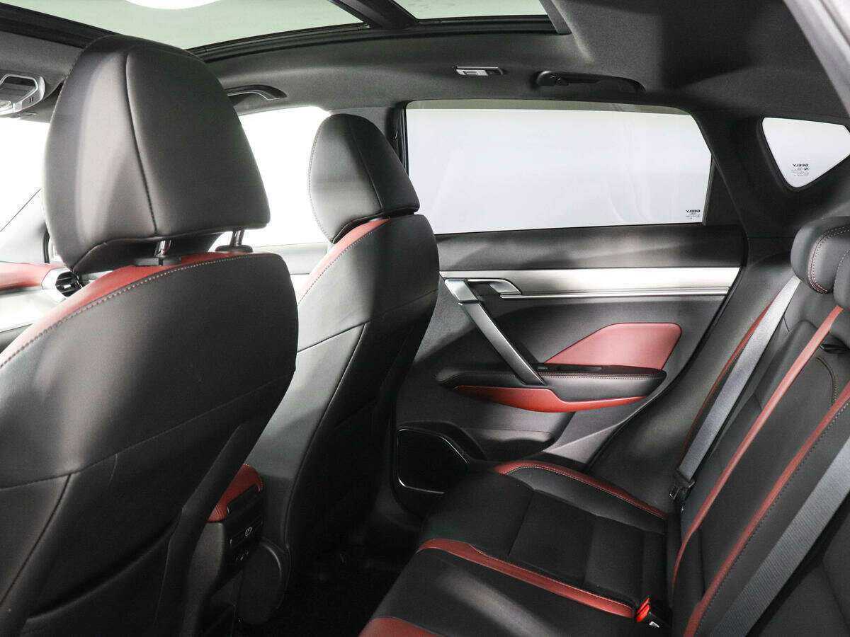 Geely Coolray с пробегом — 2021 год. Фото: #10