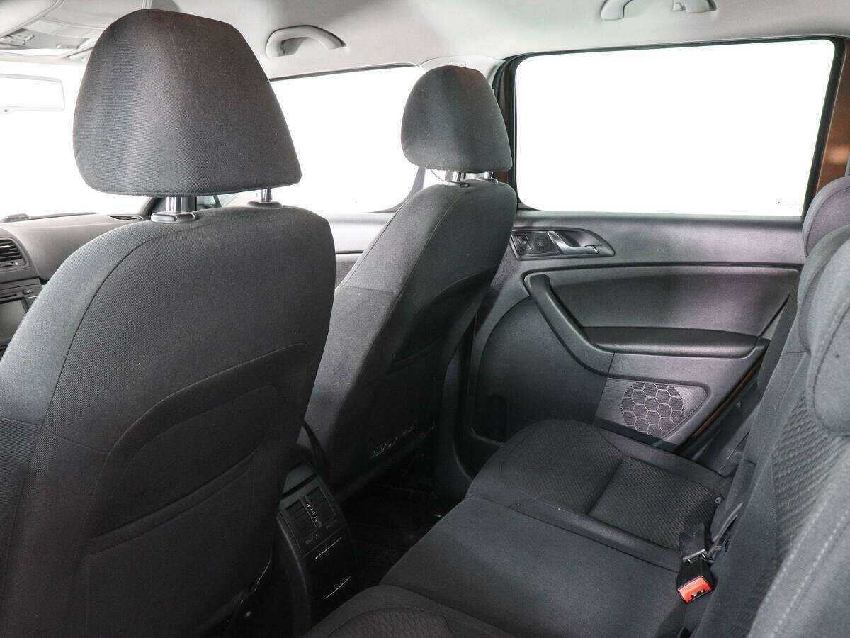 Skoda Yeti с пробегом — 2014 год. Фото: #11