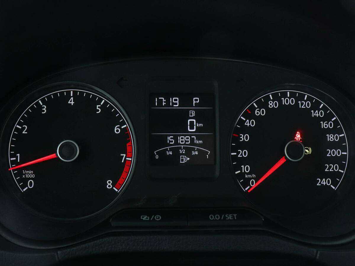 Volkswagen Polo с пробегом — 2016 год. Фото: #9