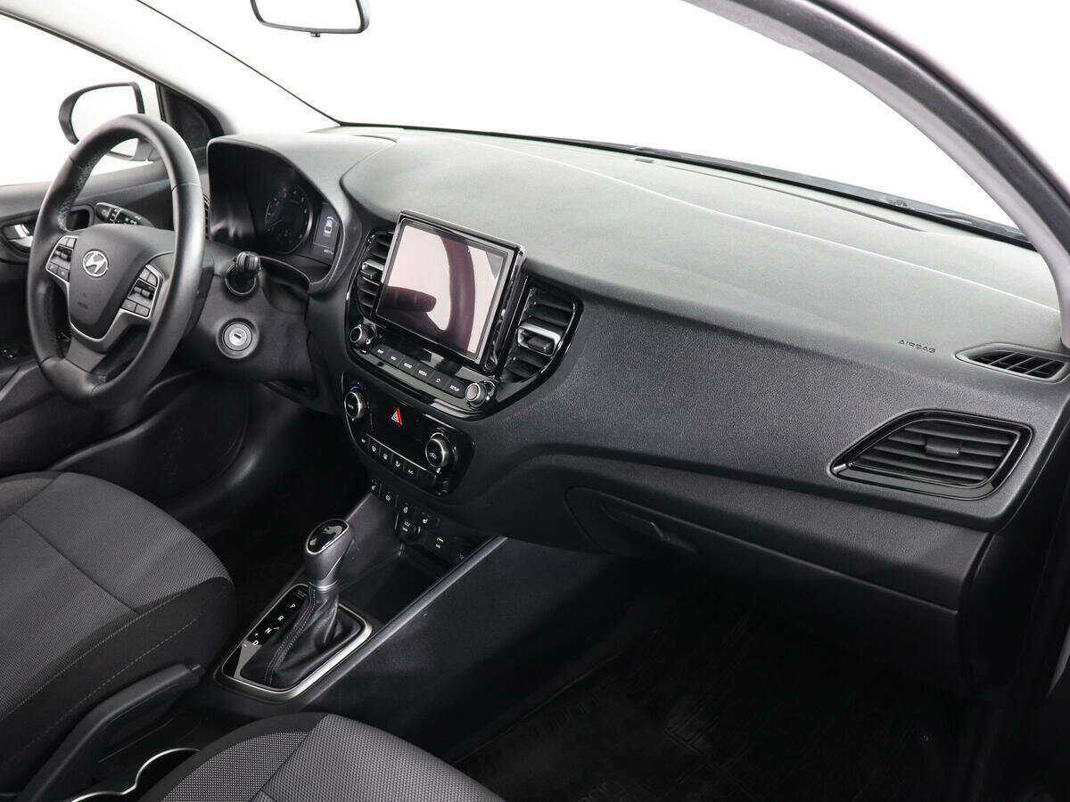 Hyundai Solaris с пробегом — 2020 год. Фото: #9