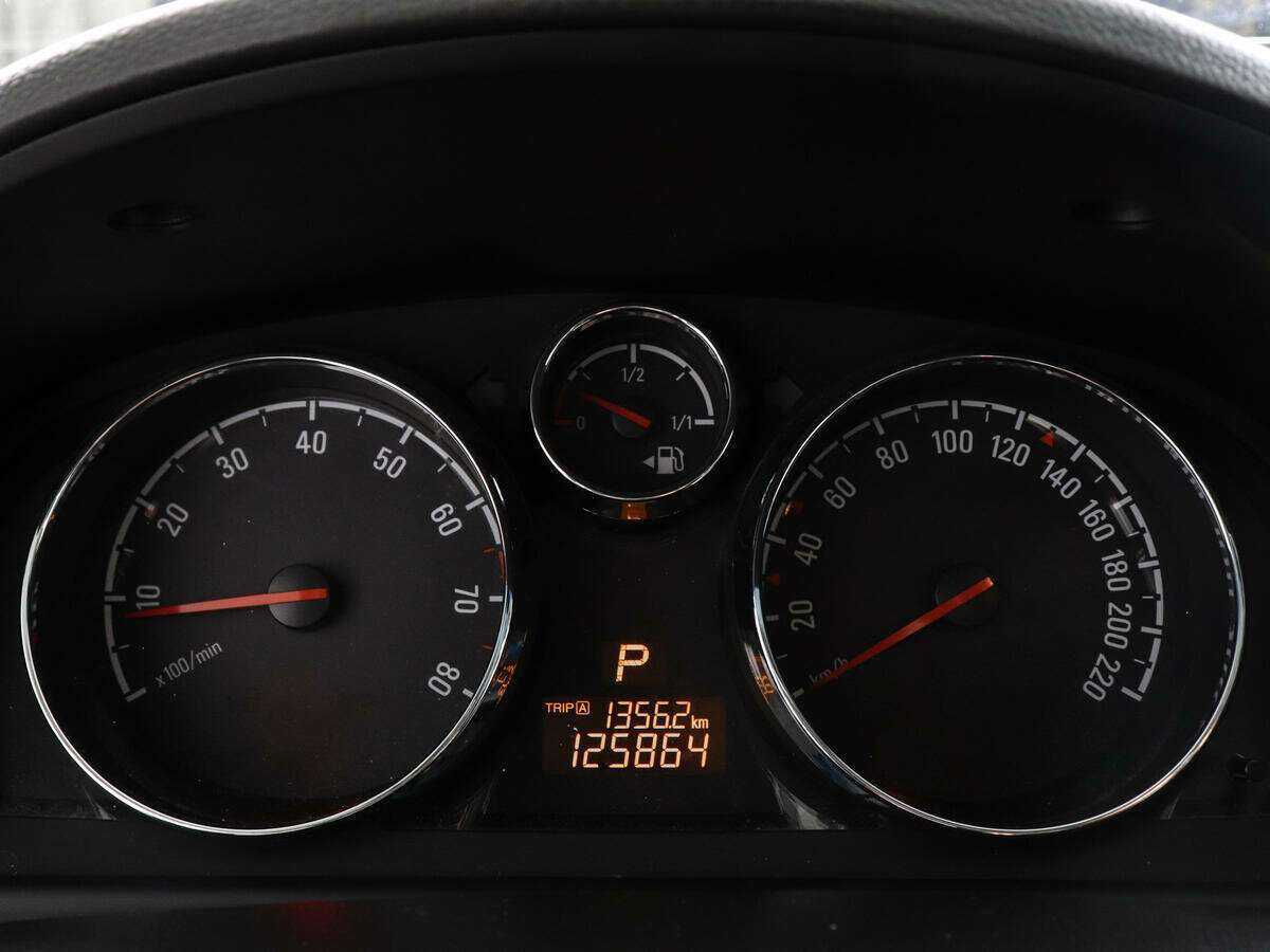 Opel Antara с пробегом — 2013 год. Фото: #9