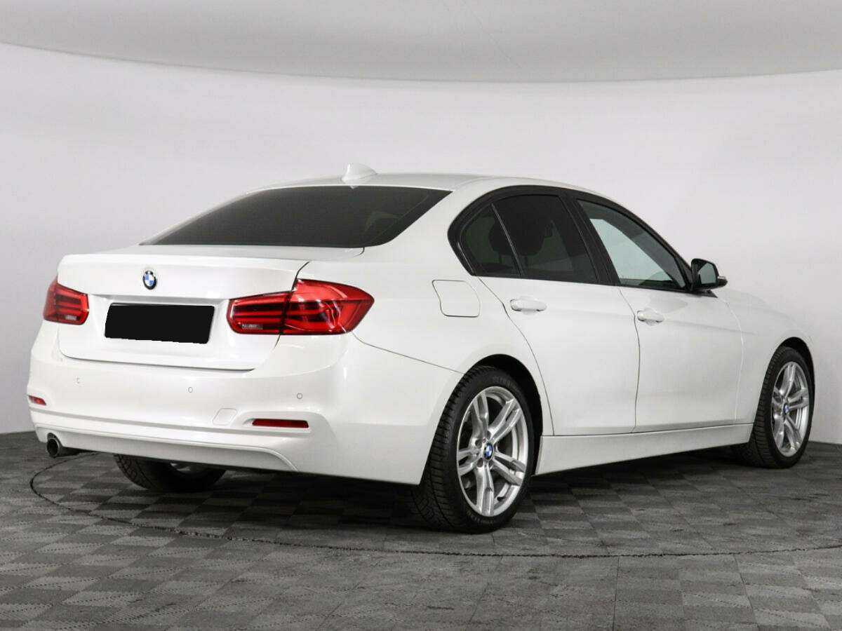 BMW 3 серии с пробегом — 2016 год. Фото: #1