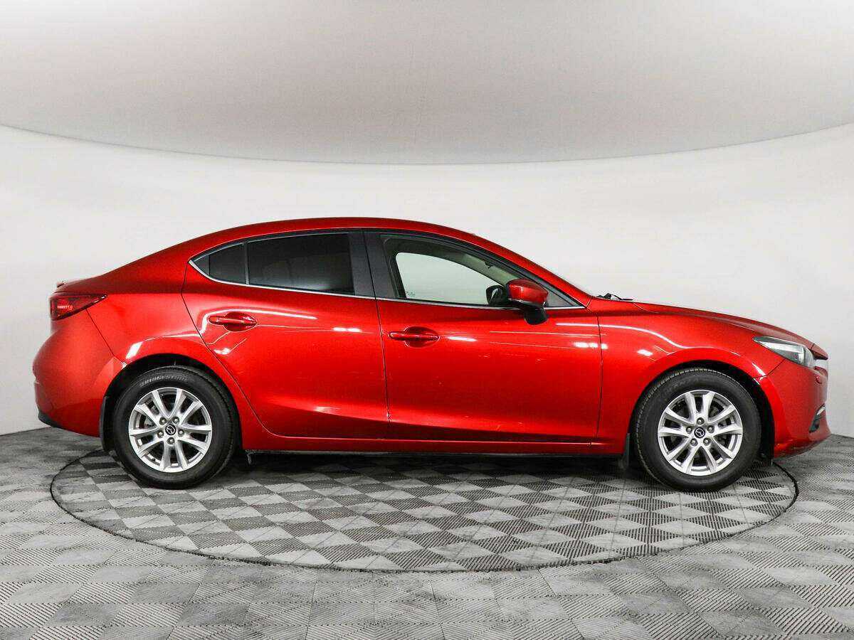 Mazda 3 с пробегом — 2018 год. Фото: #3