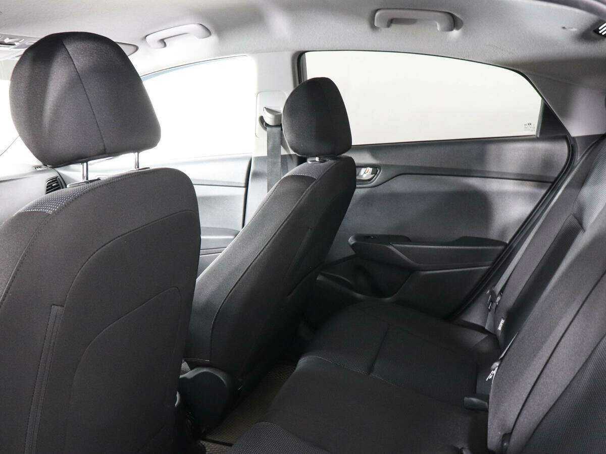 Hyundai Solaris с пробегом — 2021 год. Фото: #11