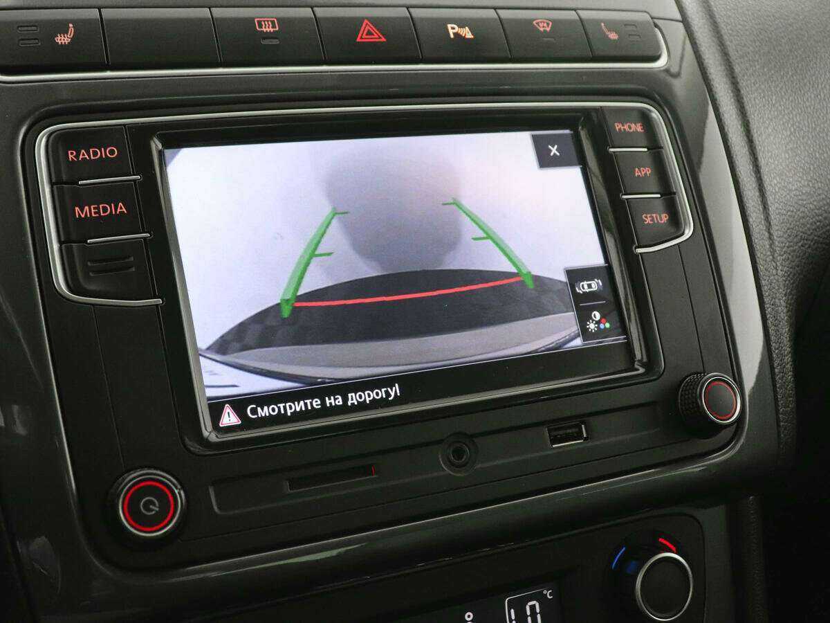 Volkswagen Polo с пробегом — 2018 год. Фото: #11