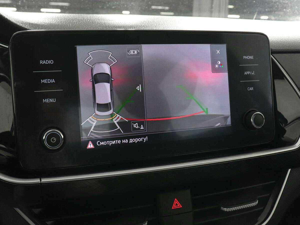 Volkswagen Polo с пробегом — 2020 год. Фото: #12