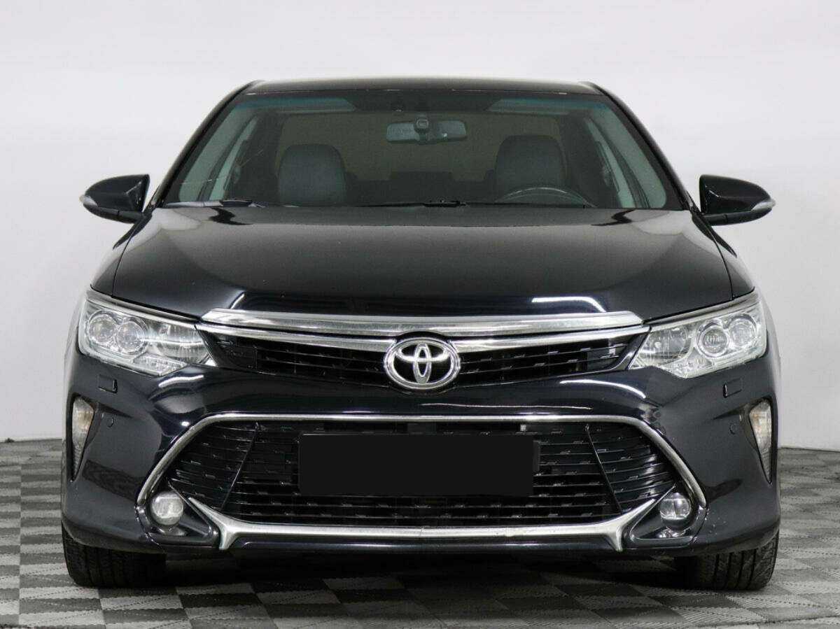 Toyota Camry с пробегом — 2015 год. Фото: #1