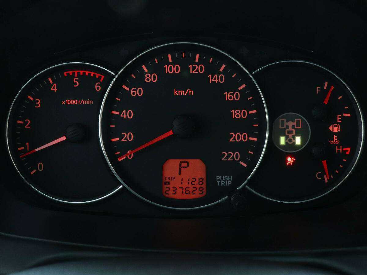 Mitsubishi Pajero Sport с пробегом — 2012 год. Фото: #10