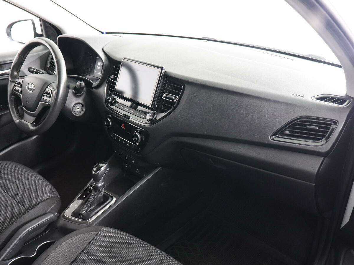 Hyundai Solaris с пробегом — 2020 год. Фото: #9