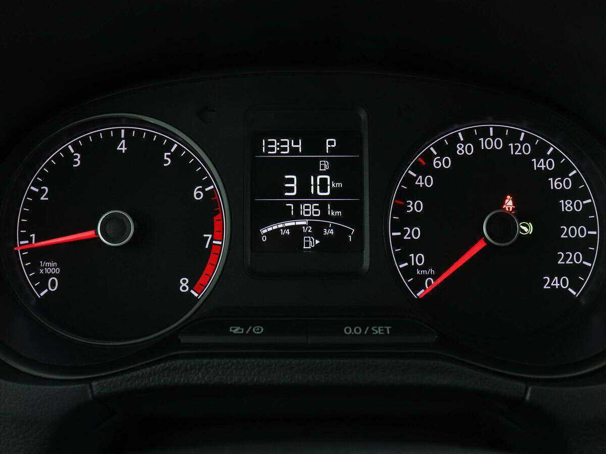 Volkswagen Polo с пробегом — 2019 год. Фото: #9