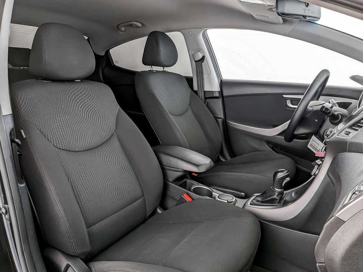 Hyundai Elantra с пробегом — 2014 год. Фото: #18