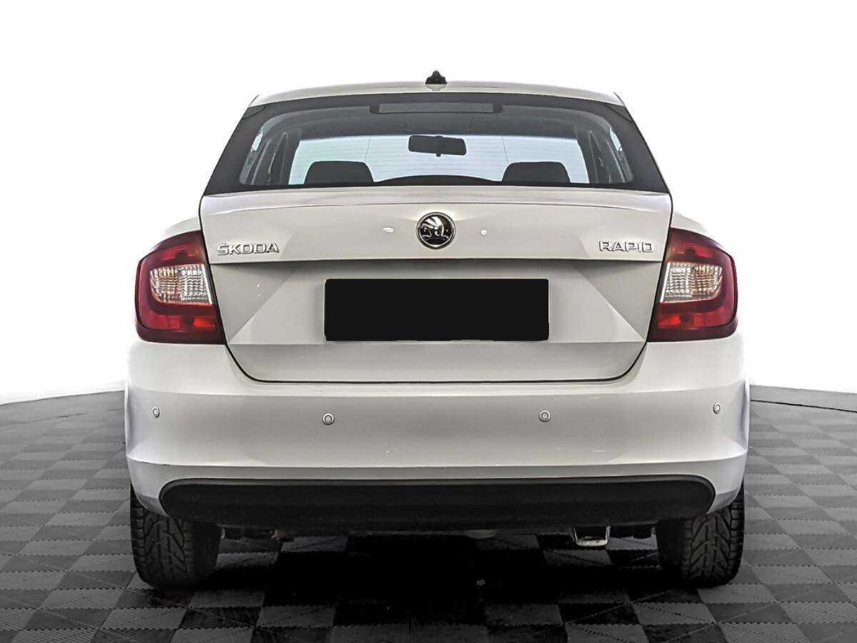 Skoda Rapid с пробегом — 2019 год. Фото: #5