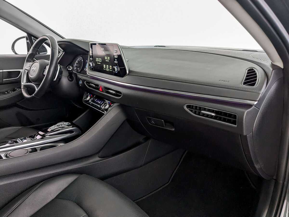 Hyundai Sonata с пробегом — 2021 год. Фото: #8