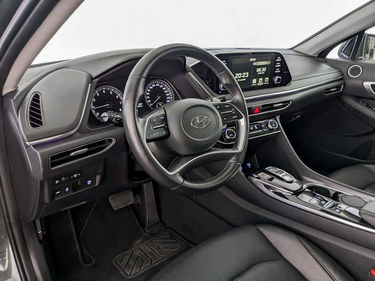 Hyundai Sonata с пробегом — 2021 год. Фото: #13