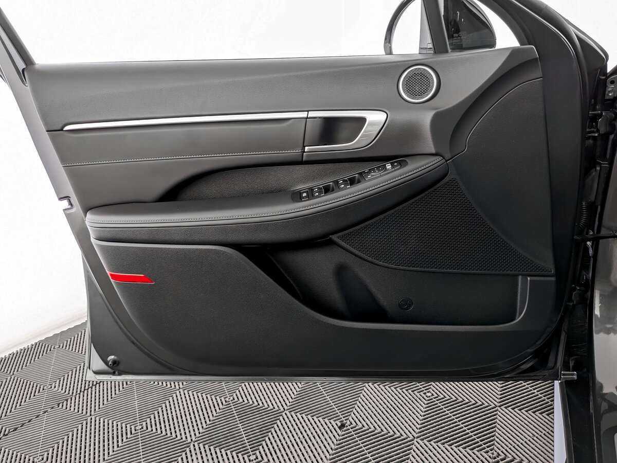 Hyundai Sonata с пробегом — 2021 год. Фото: #14