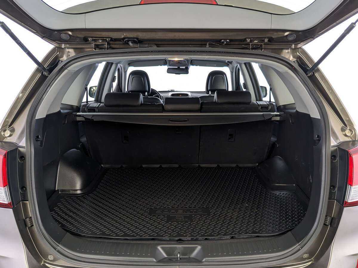 Kia Sorento с пробегом — 2017 год. Фото: #9