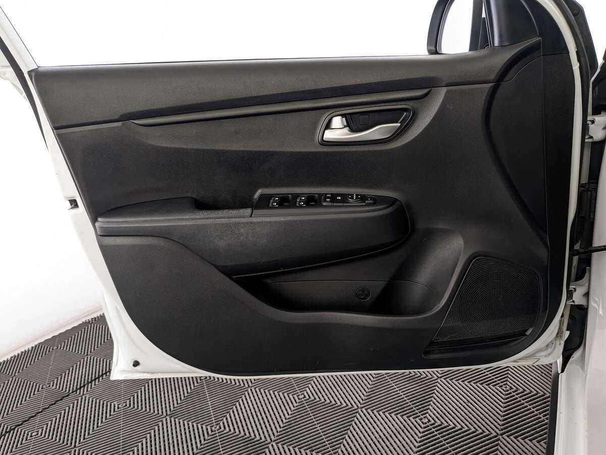Kia Rio с пробегом — 2019 год. Фото: #18