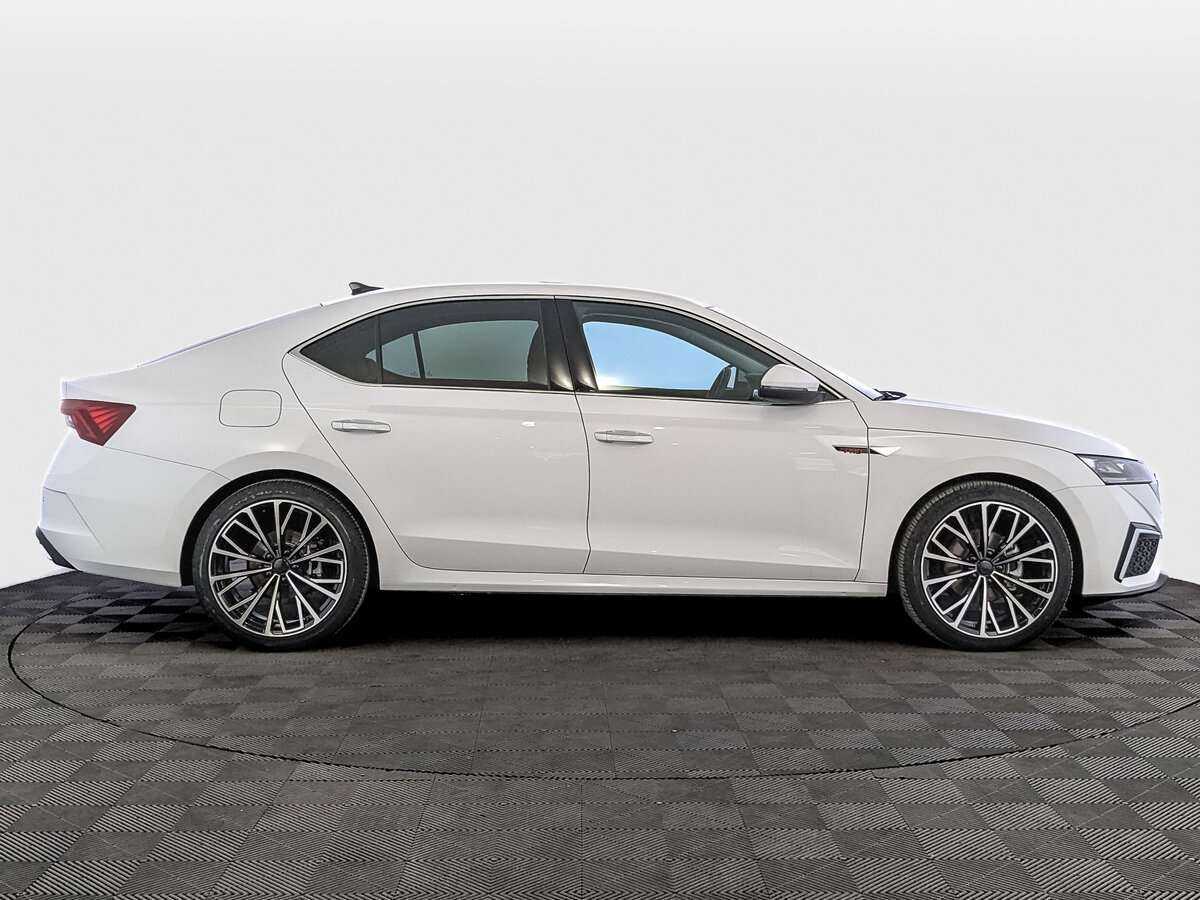 Skoda Octavia с пробегом — 2023 год. Фото: #3