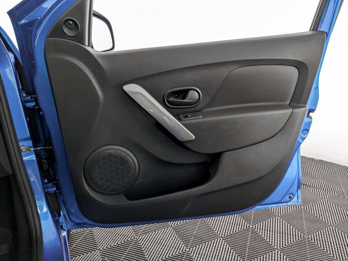 Renault Logan с пробегом — 2017 год. Фото: #19