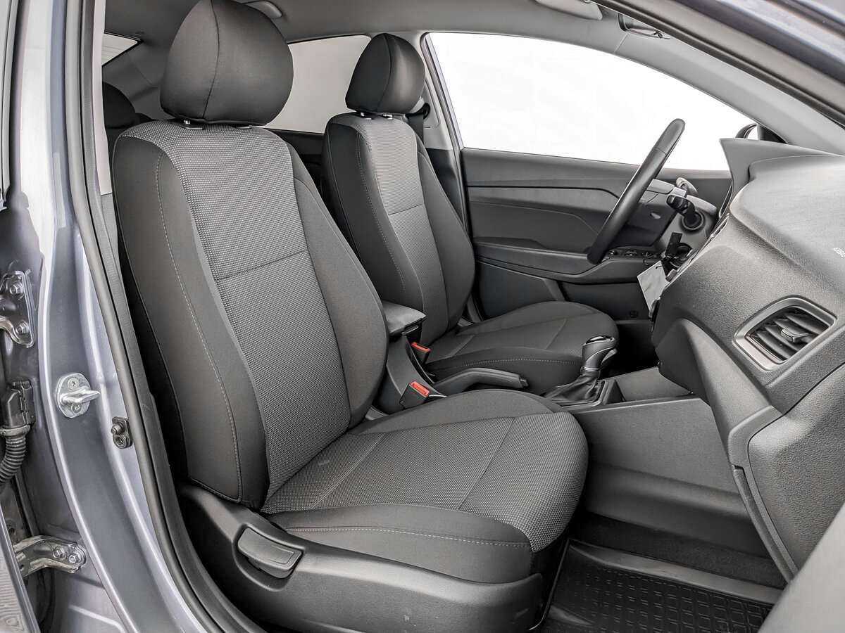 Hyundai Solaris с пробегом — 2018 год. Фото: #18