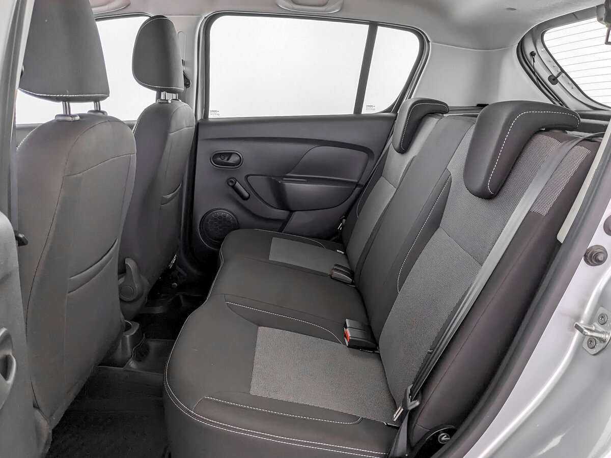 Renault Sandero с пробегом — 2021 год. Фото: #11