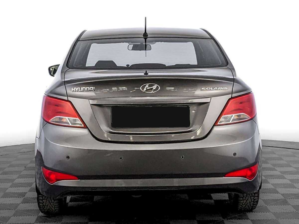 Hyundai Solaris с пробегом — 2014 год. Фото: #5