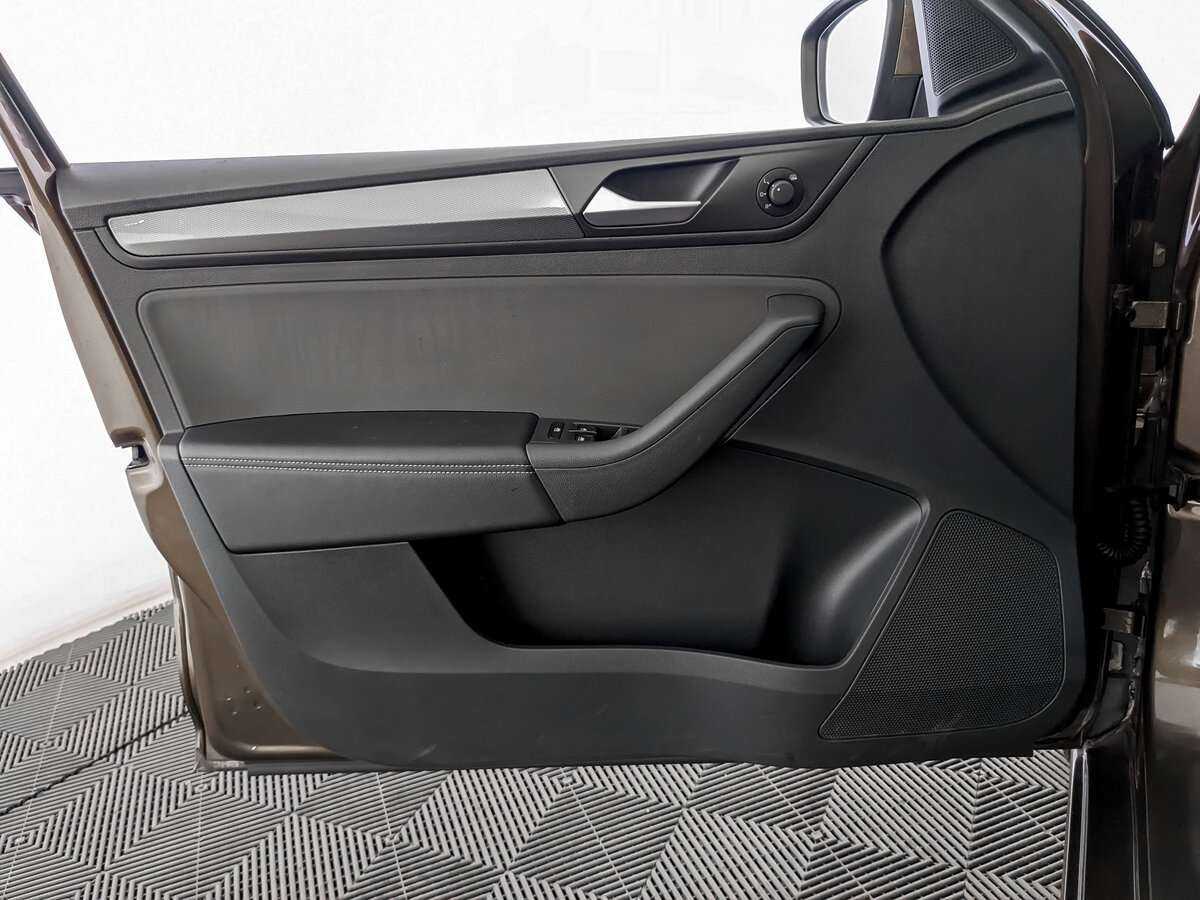 Volkswagen Polo с пробегом — 2021 год. Фото: #14