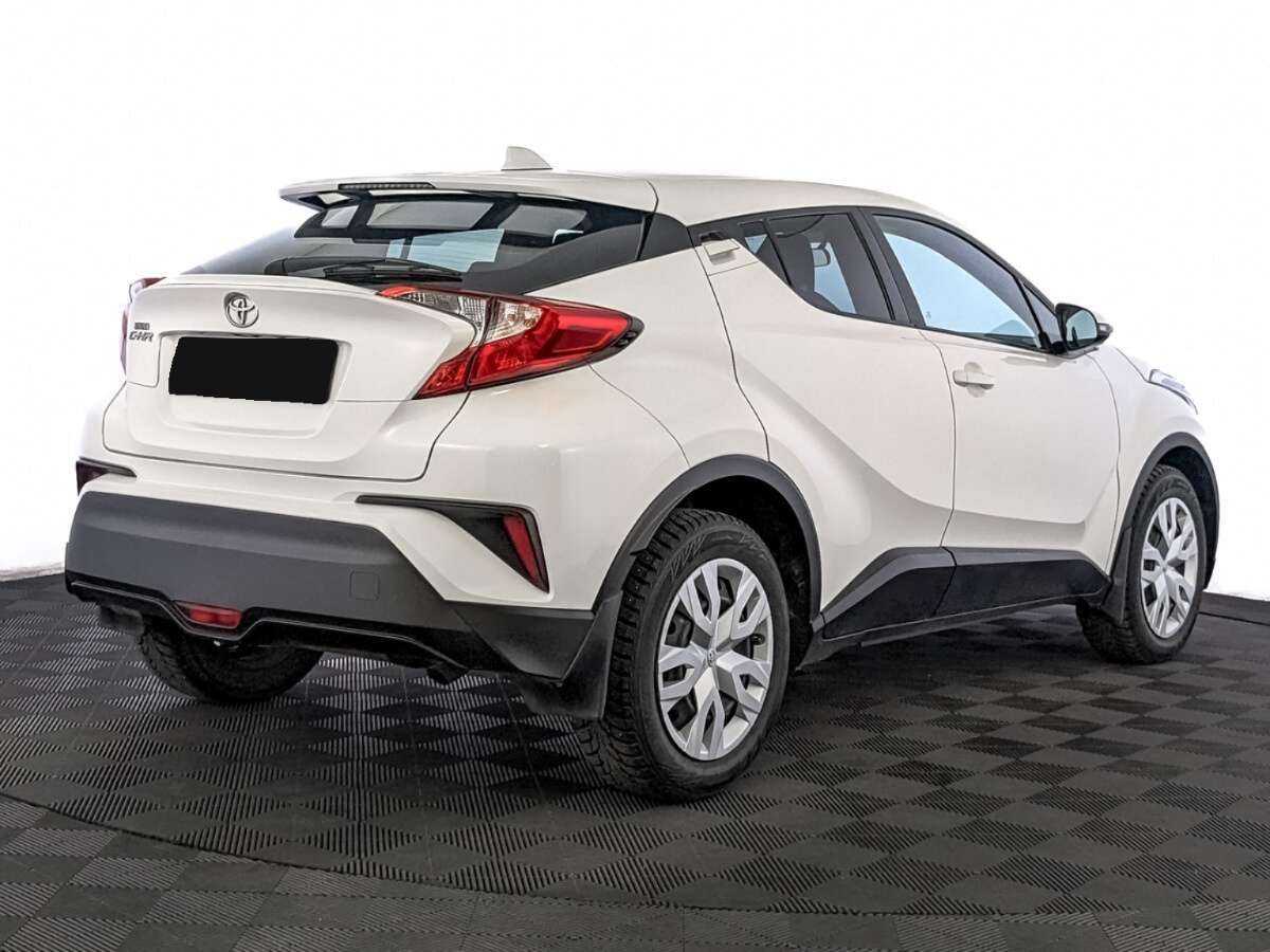 Toyota C-HR с пробегом — 2019 год. Фото: #4