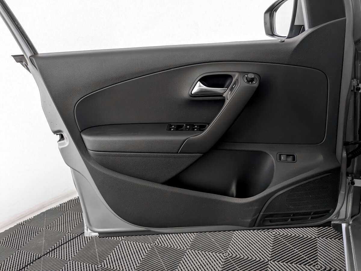 Volkswagen Polo с пробегом — 2019 год. Фото: #17