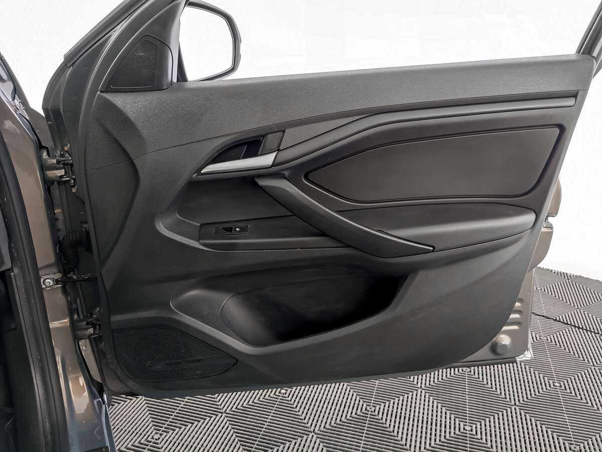 Lada (ВАЗ) Vesta с пробегом — 2018 год. Фото: #19