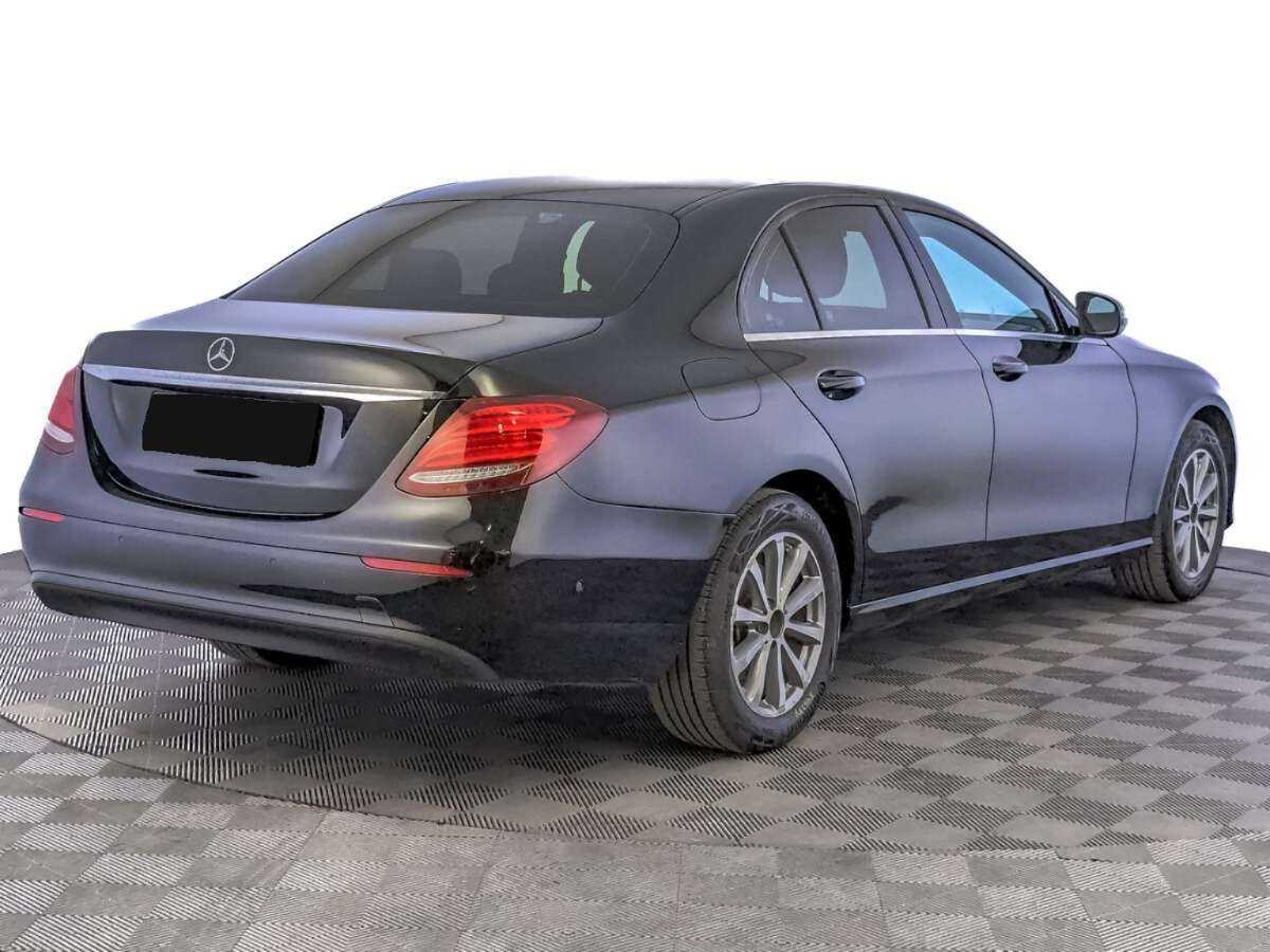 Mercedes-Benz E-Класс с пробегом — 2018 год. Фото: #4