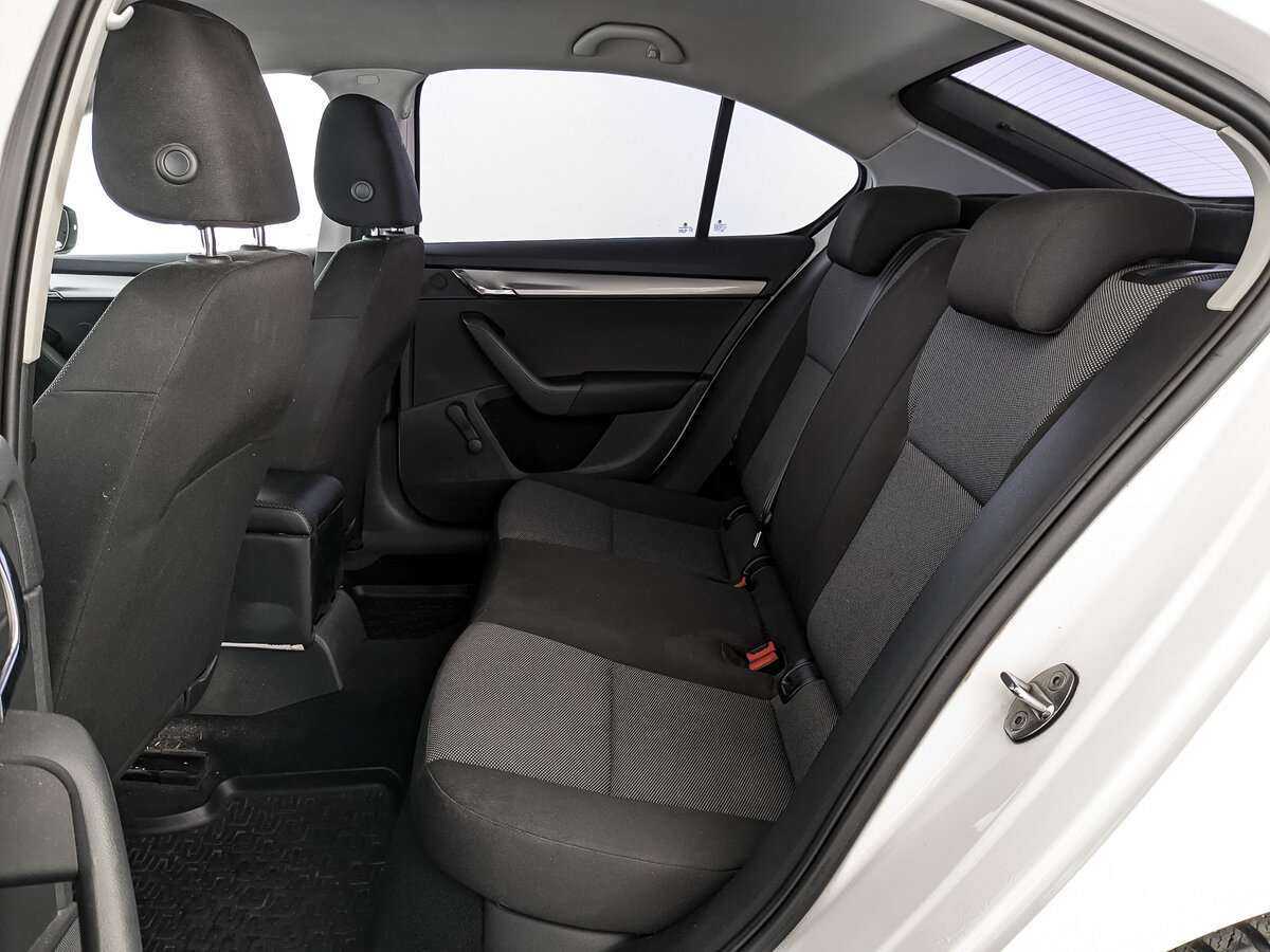 Skoda Octavia с пробегом — 2015 год. Фото: #13