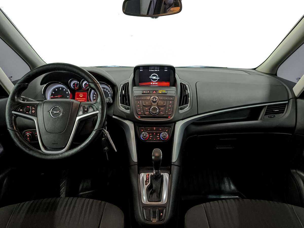Opel Zafira с пробегом — 2014 год. Фото: #9