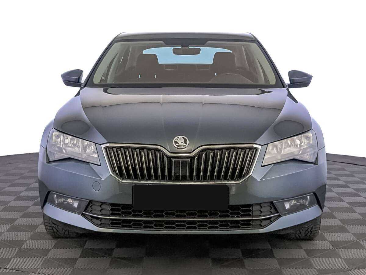 Skoda Superb с пробегом — 2019 год. Фото: #1