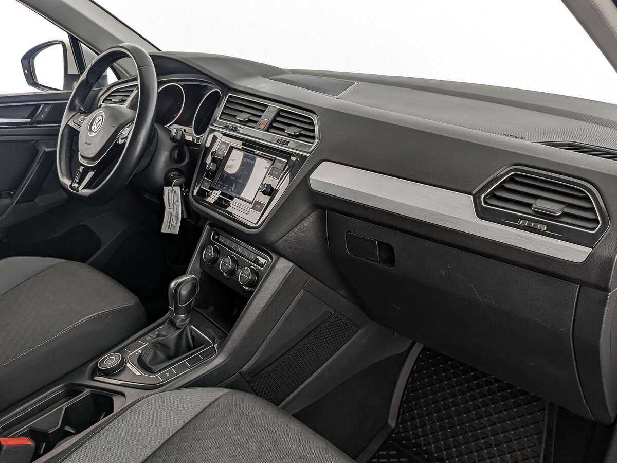 Volkswagen Tiguan с пробегом — 2018 год. Фото: #8