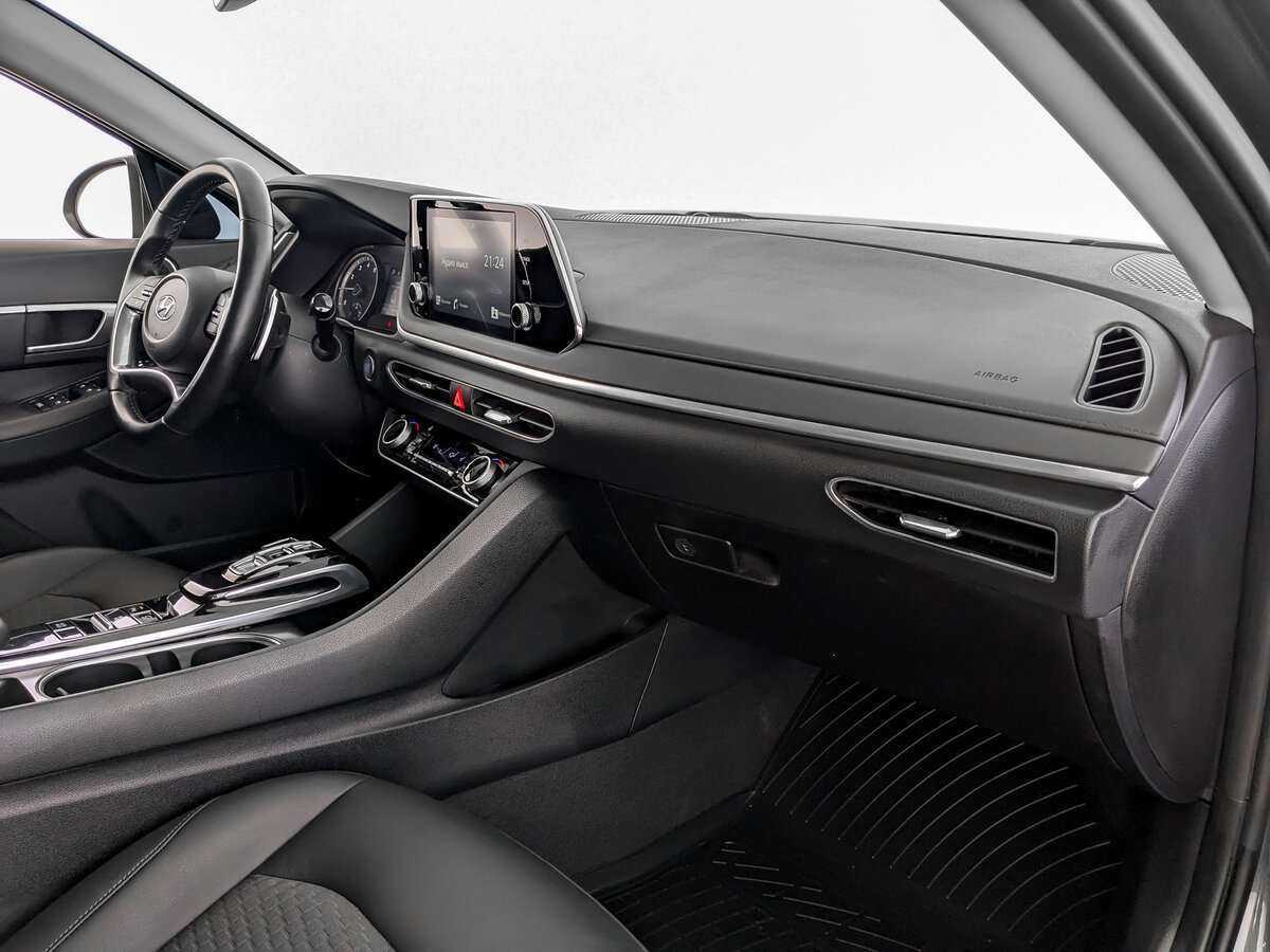 Hyundai Sonata с пробегом — 2021 год. Фото: #8
