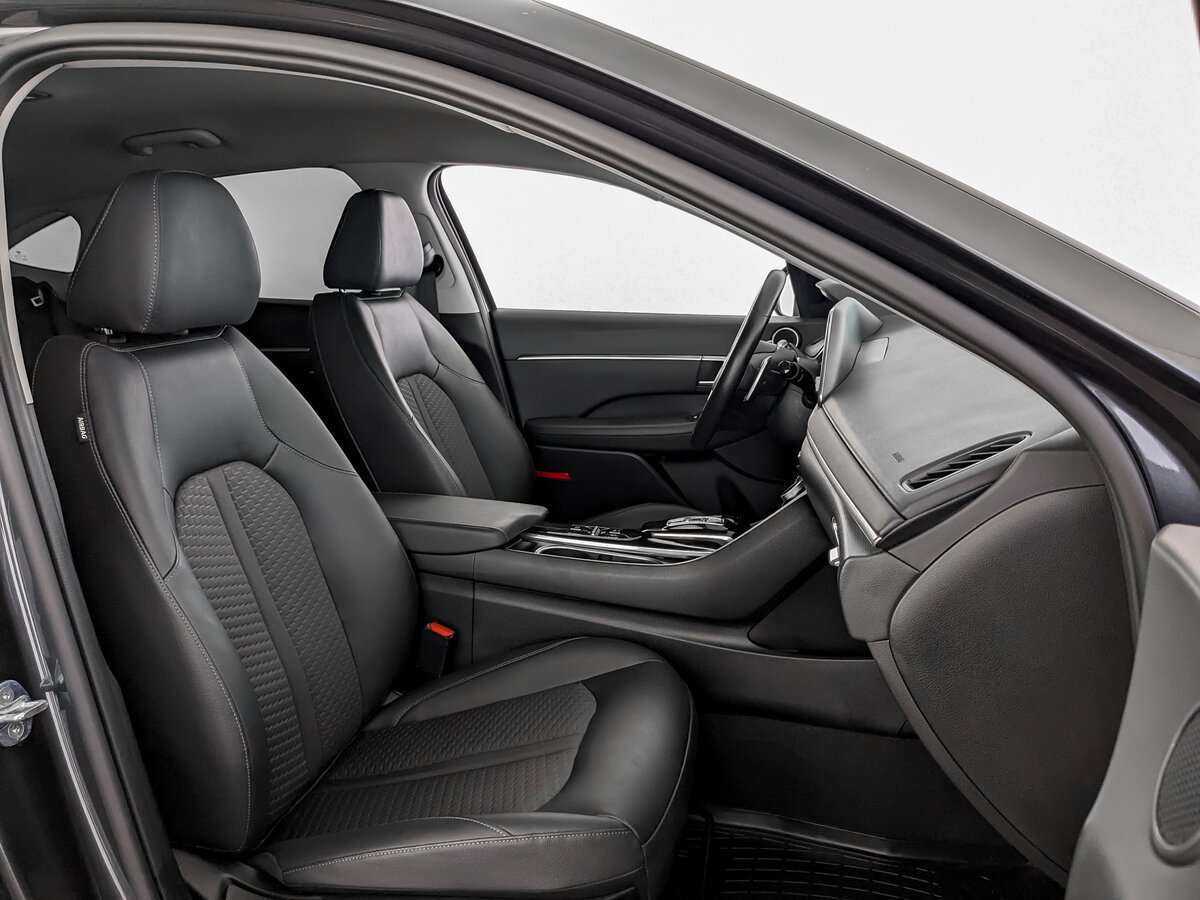 Hyundai Sonata с пробегом — 2021 год. Фото: #18