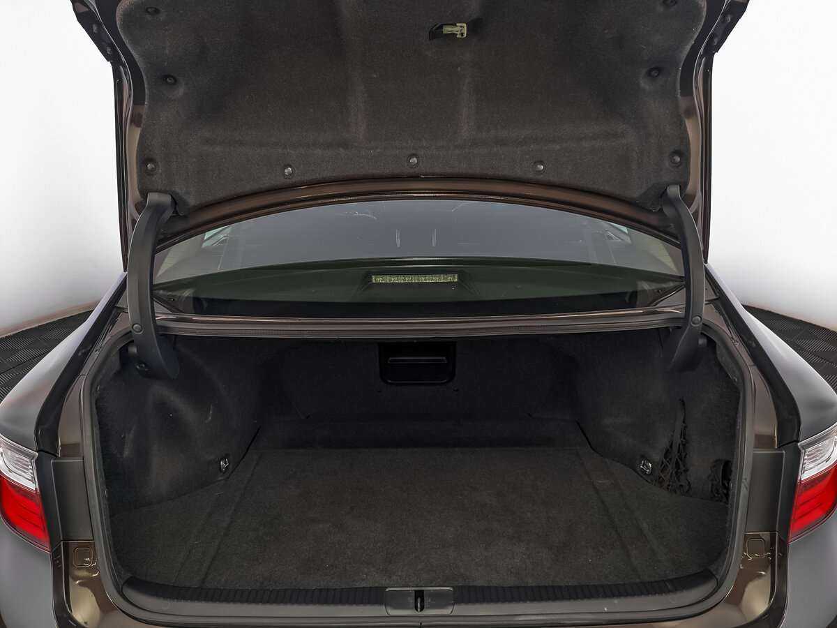 Lexus ES с пробегом — 2014 год. Фото: #9