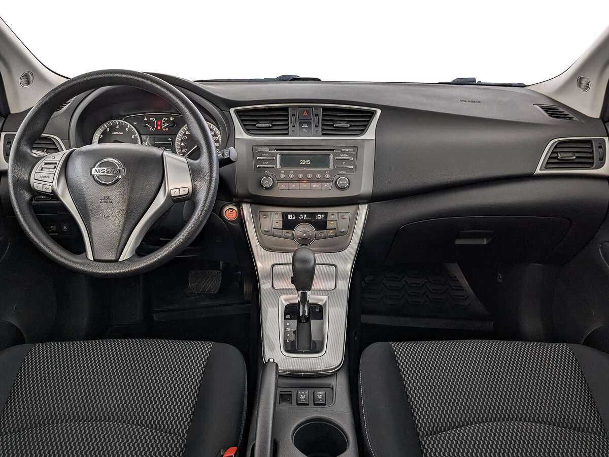 Nissan Tiida с пробегом — 2015 год. Фото: #9
