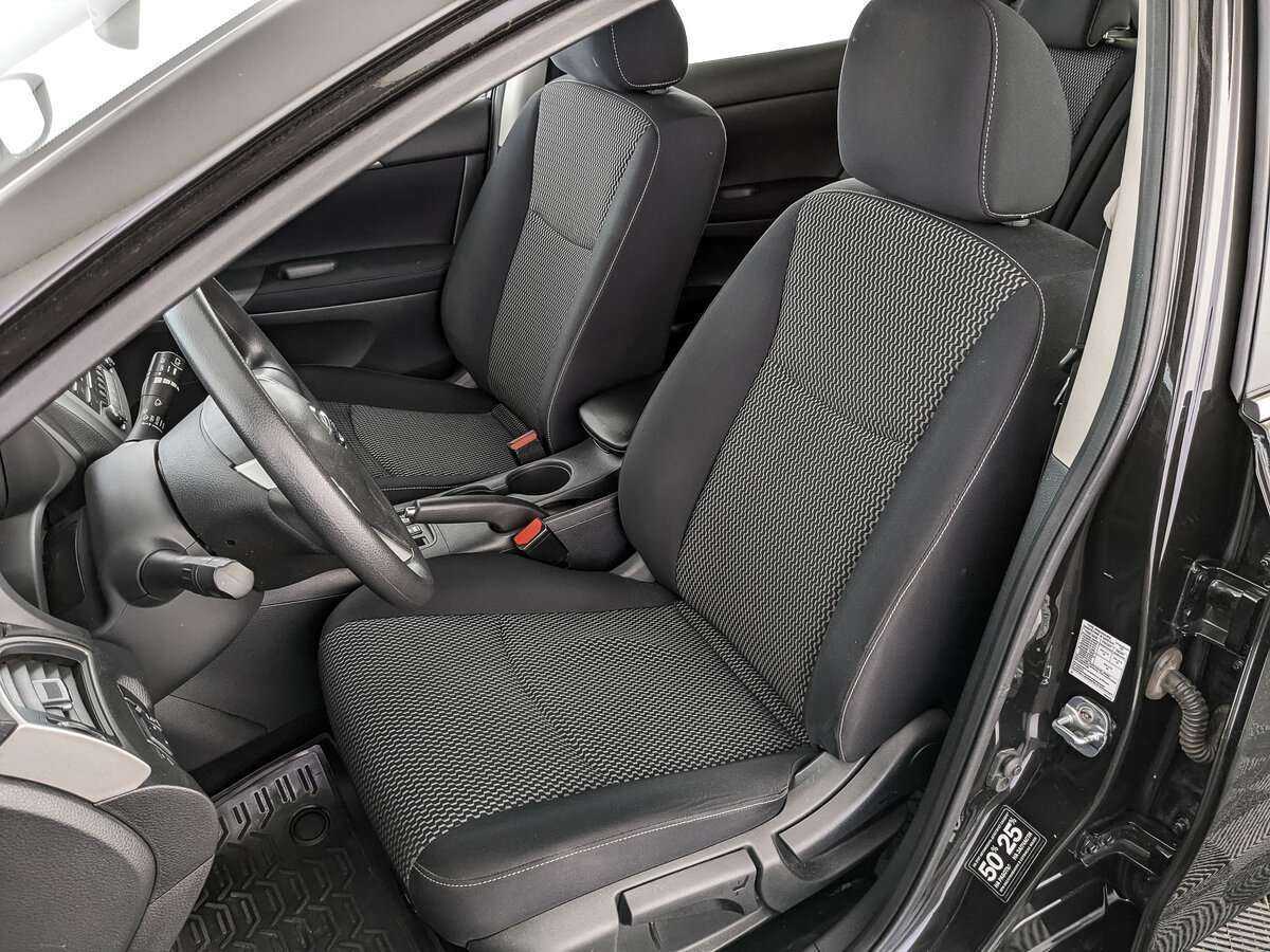 Nissan Tiida с пробегом — 2015 год. Фото: #15