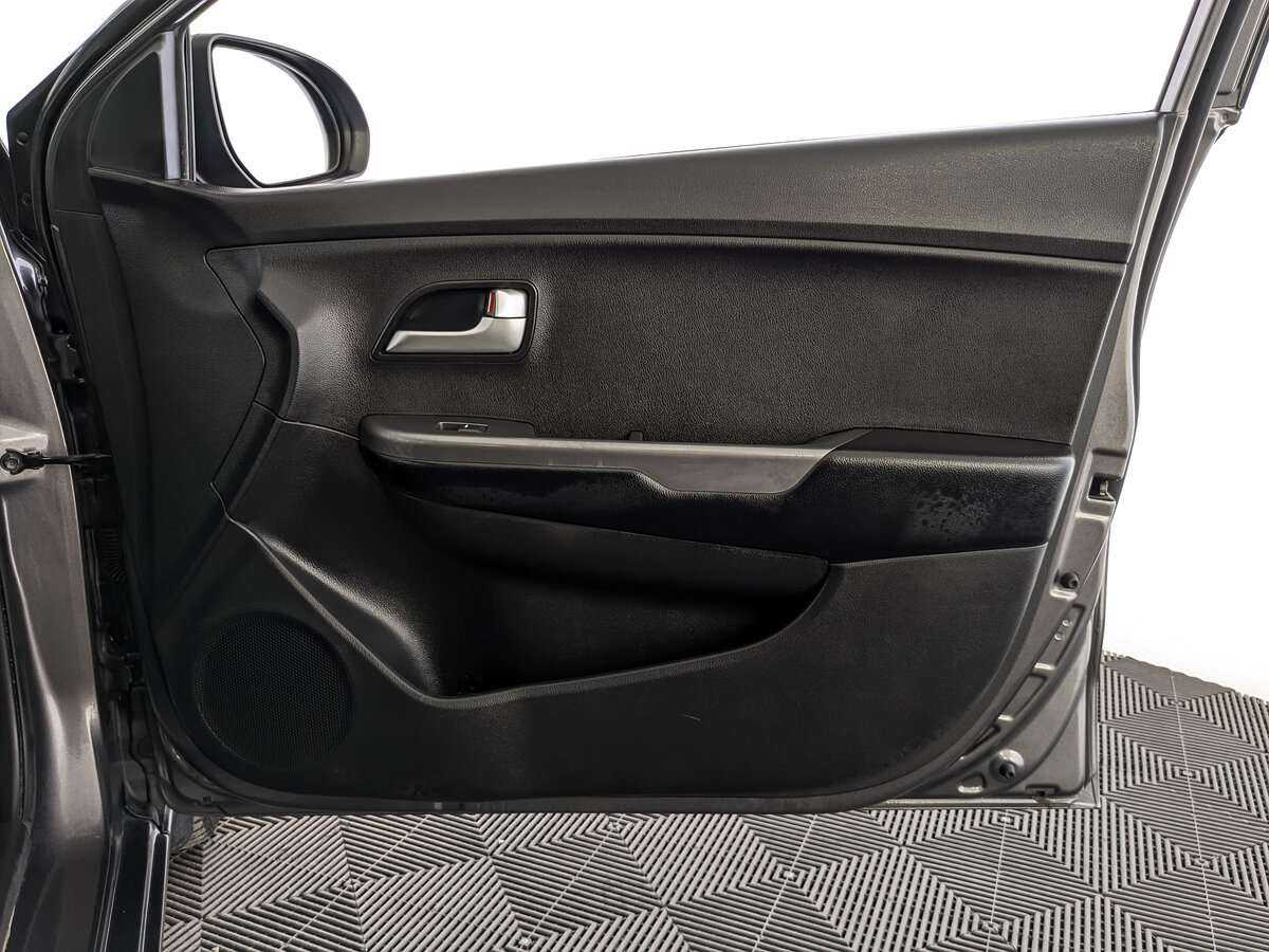 Kia Rio с пробегом — 2017 год. Фото: #18