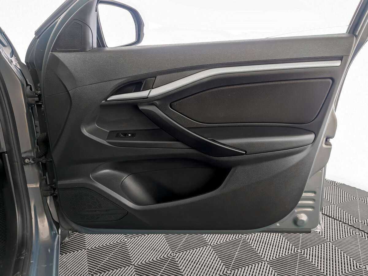 Lada (ВАЗ) Vesta с пробегом — 2021 год. Фото: #17