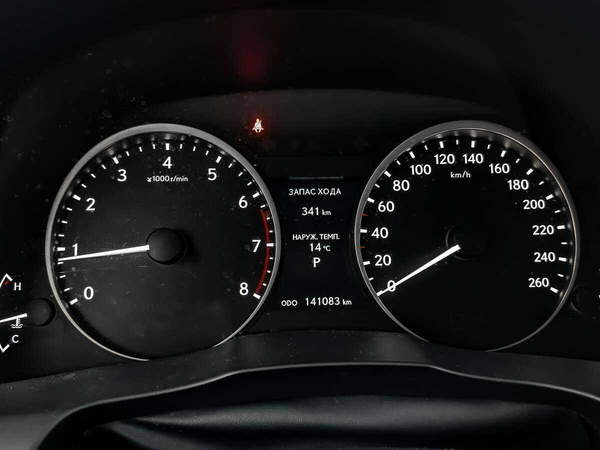 Lexus ES с пробегом — 2013 год. Фото: #11