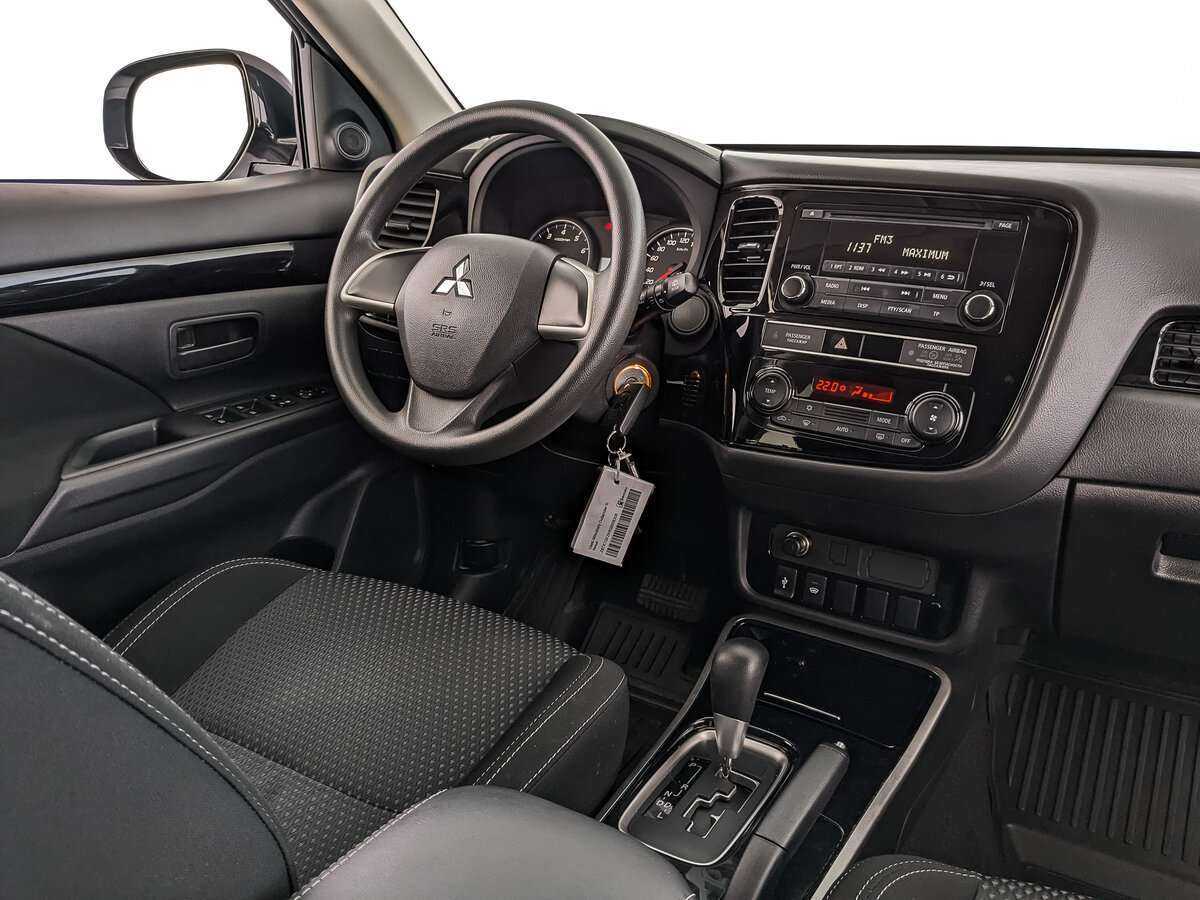 Mitsubishi Outlander с пробегом — 2019 год. Фото: #21